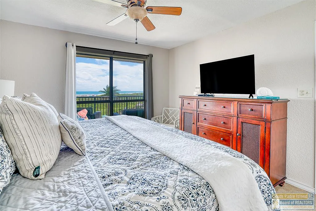 c8fdfc845cc90ea02a7d11ed580f5905-uncropped_scaled_within_1536_1152